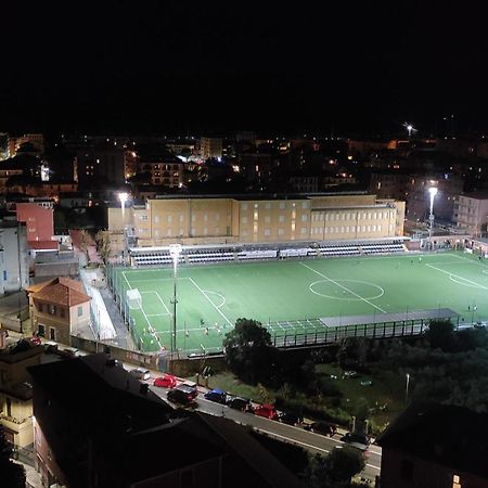 Apartmán Super Vista Al Grattacielo Di Lavagna Exteriér fotografie