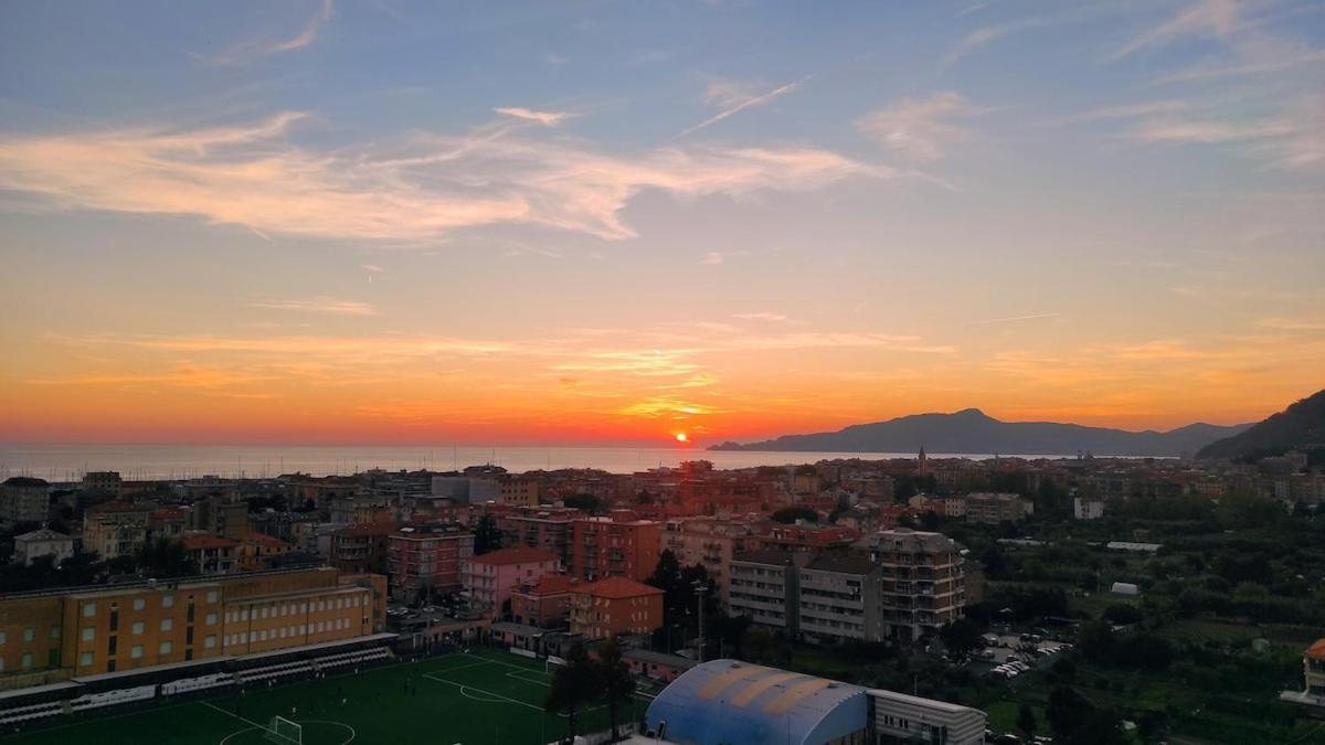 Apartmán Super Vista Al Grattacielo Di Lavagna Exteriér fotografie